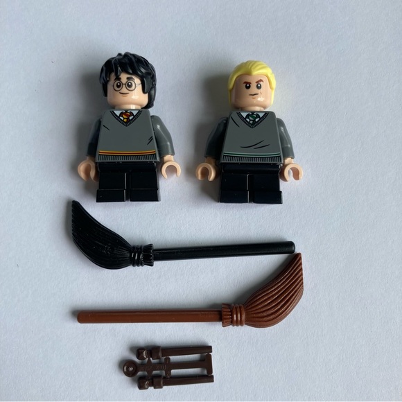 LEGO Harry Potter Wizarding Duels Potter vs Malfoy Pop Up Scenes Barely Used - Picture 3 of 12
